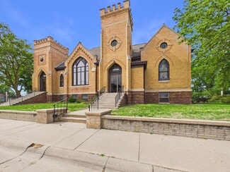 Plus de détails pour 220 E 6th St, Minden, NE - Bureau à vendre