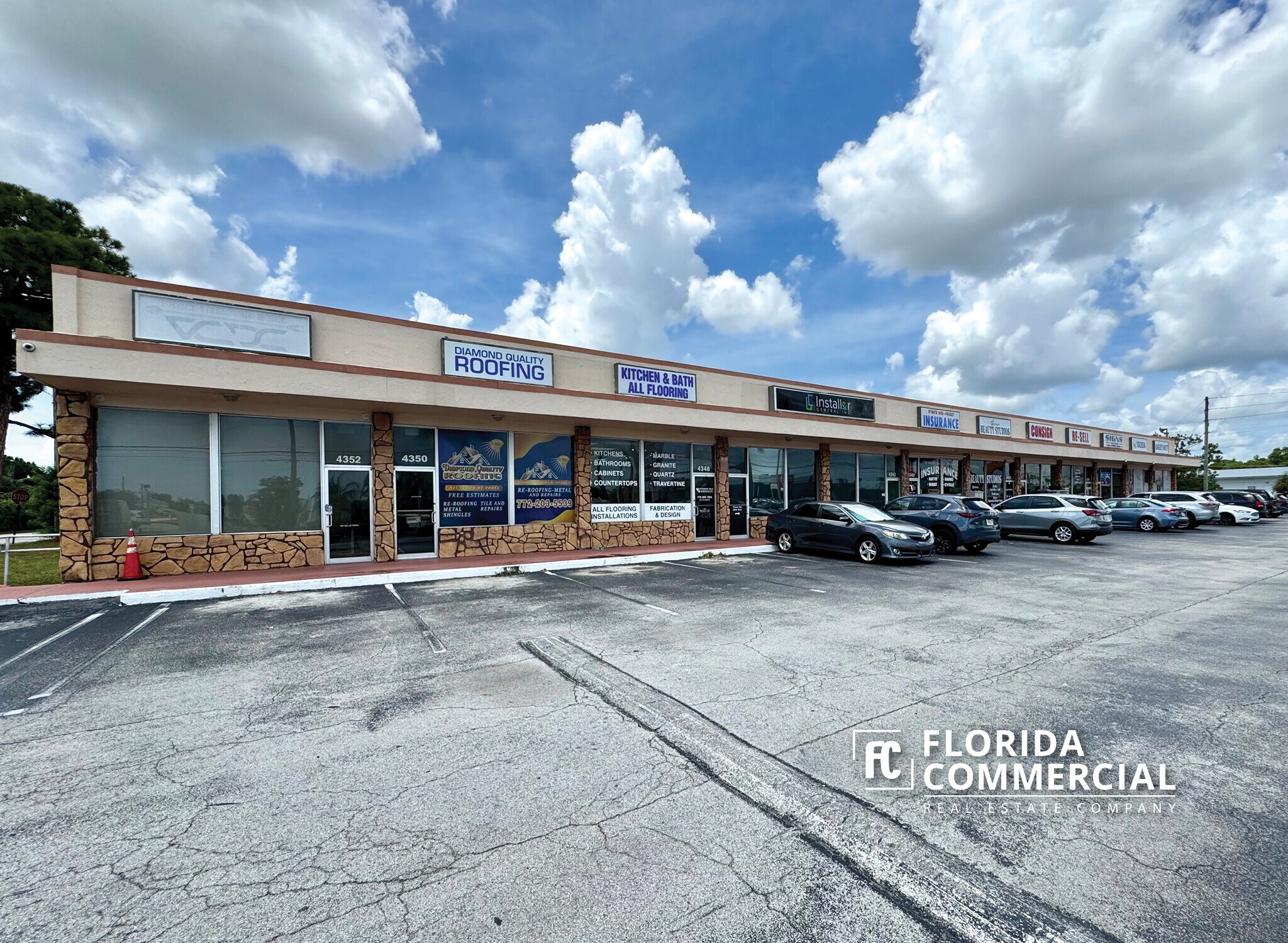 4430-4486 SE Federal Hwy, Stuart, FL à louer Photo de l’immeuble– Image 1 sur 7