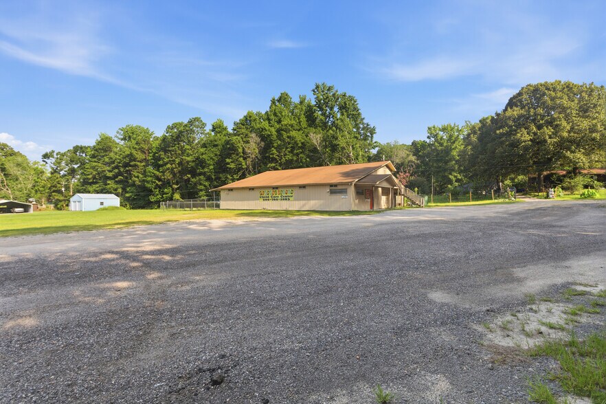 10719 Landmark Ln, Cottondale, AL à vendre - Photo de l’immeuble – Image 1 sur 8