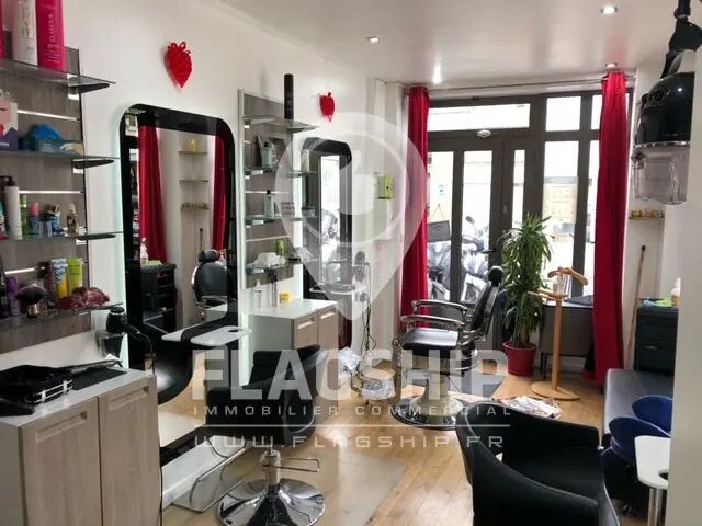Local commercial dans Paris à louer - Photo de l’immeuble – Image 2 sur 3