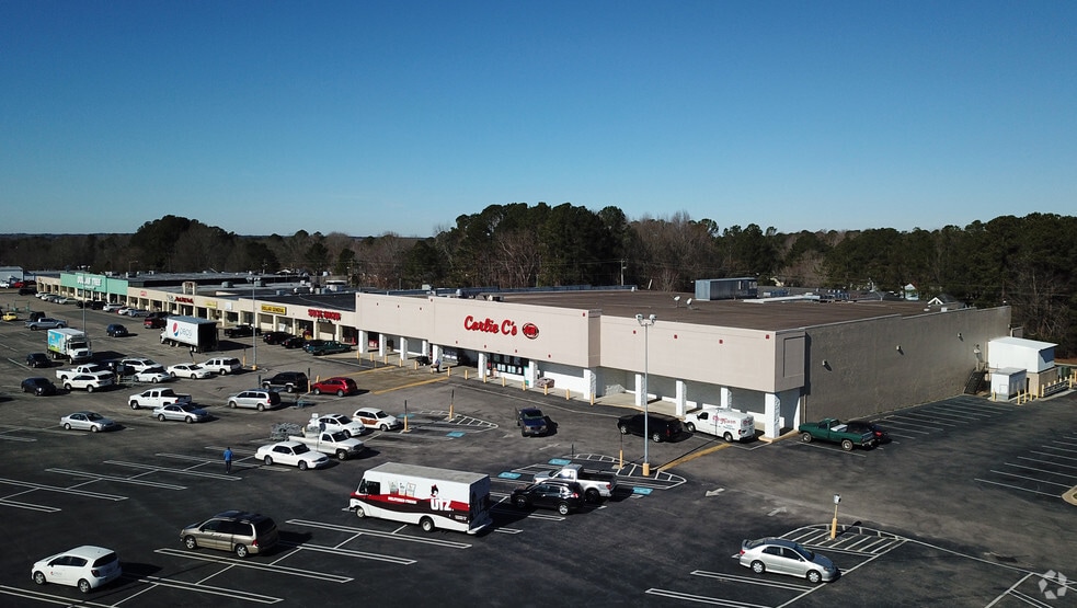 506-550 W Gannon Ave, Zebulon, NC à louer - Photo principale – Image 2 sur 6