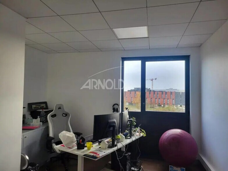 Bureau dans Vannes à louer - Photo de l’immeuble – Image 3 sur 5