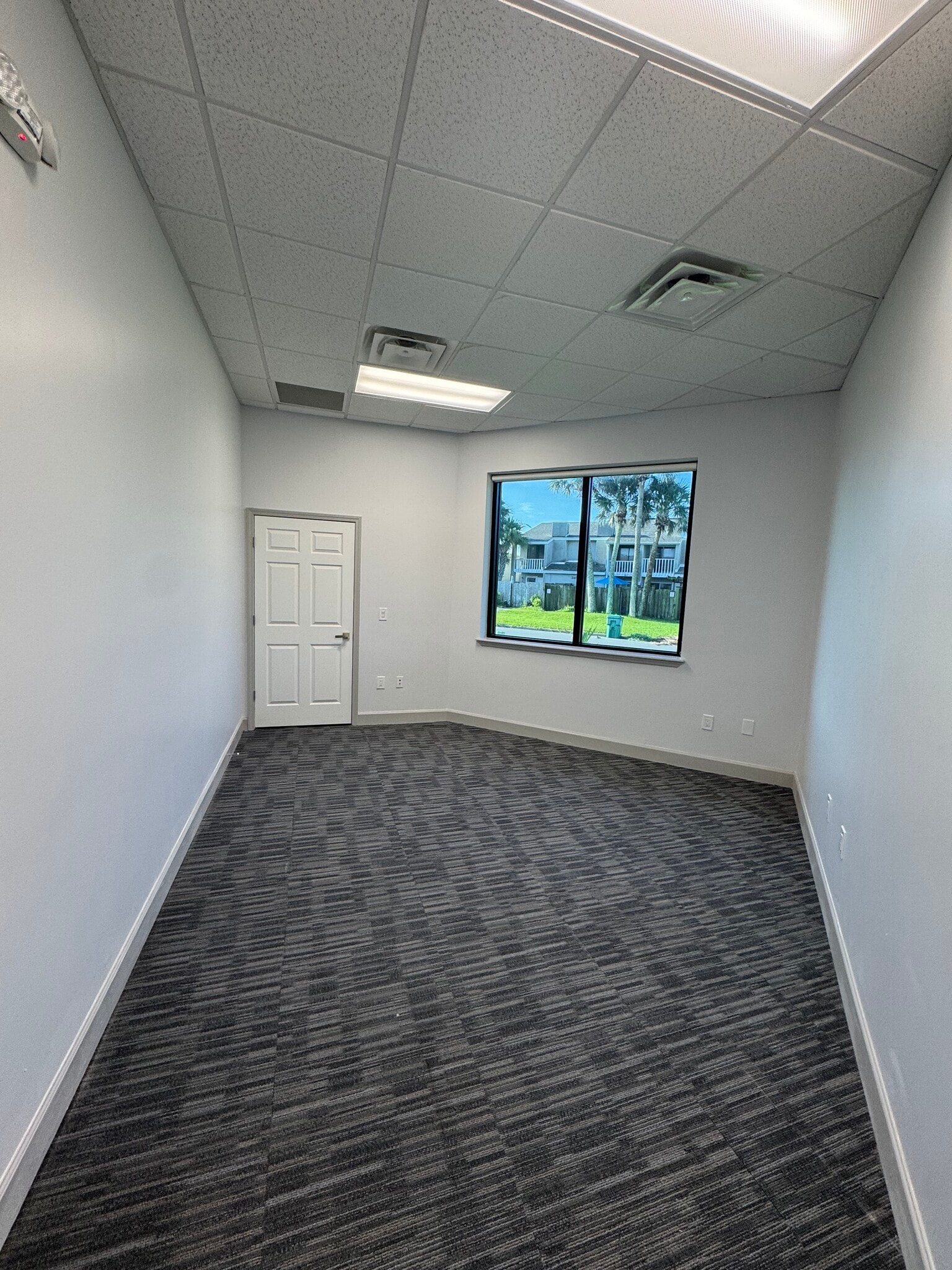 1326 3rd St S, Jacksonville Beach, FL à louer Photo intérieure– Image 1 sur 6