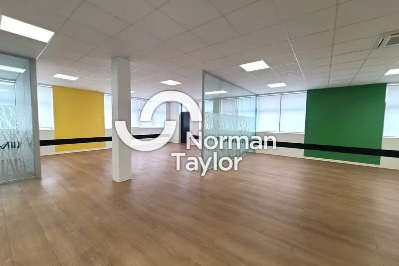 Bureau dans Béziers à louer Photo de l’immeuble– Image 1 sur 13