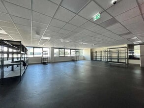 10 A Rue Des Rosiéristes, Champagne-au-Mont-d'Or à louer Photo intérieure– Image 2 sur 3