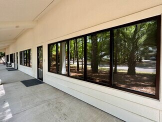 Plus de détails pour 70 Capital Dr, Hilton Head Island, SC - Local d’activités à vendre