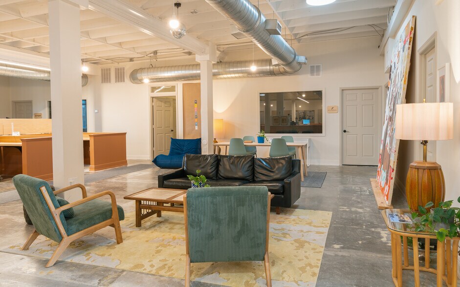 1802 E 3rd Ave, Tampa, FL à louer - Photo intérieure – Image 2 sur 7