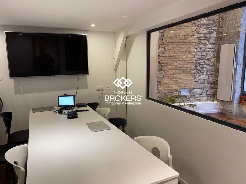 Bureau dans Grenoble à vendre - Photo de l’immeuble – Image 2 sur 6