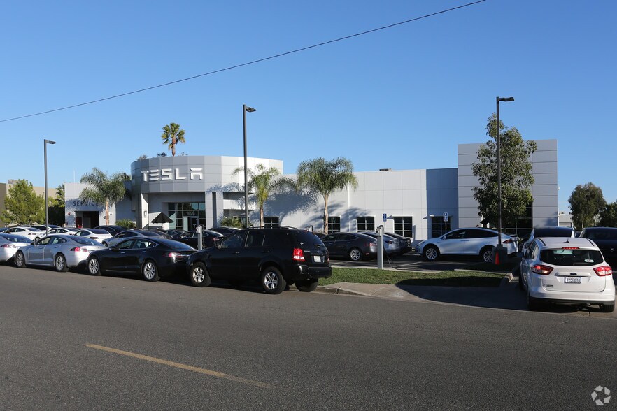 3020 Pullman St, Costa Mesa, CA à vendre - Photo de l’immeuble – Image 3 sur 3