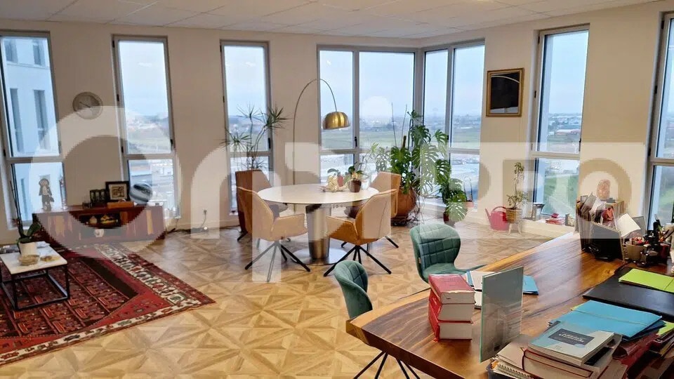 Bureau dans Saint-Nazaire à vendre - Photo de l’immeuble – Image 2 sur 12