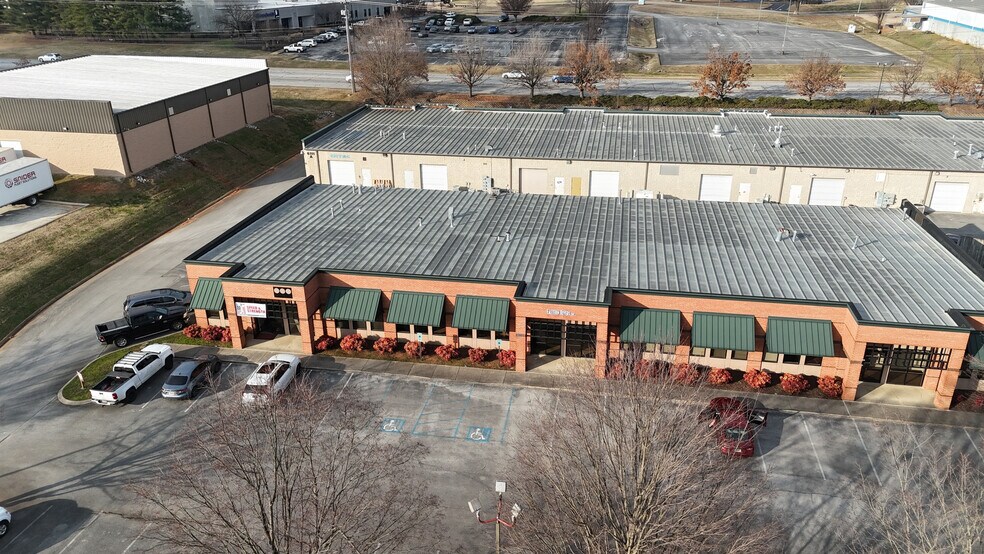 6111 Heritage Park Dr, Chattanooga, TN à louer - Photo de l’immeuble – Image 1 sur 1