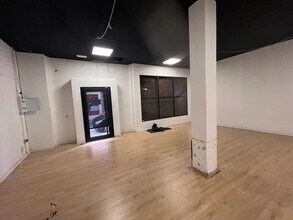 Local commercial dans Talavera de la Reina, Toledo à louer Photo intérieure– Image 2 sur 2