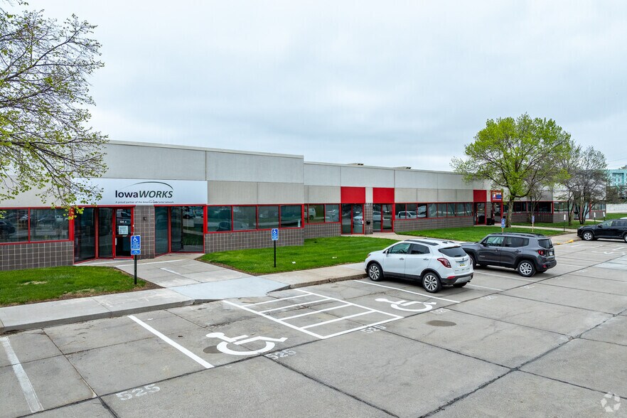 525 SW 5th St, Des Moines, IA à louer - Photo de l’immeuble – Image 2 sur 7