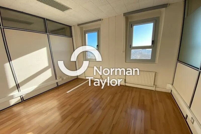 Bureau dans Montpellier à louer - Photo de l’immeuble – Image 2 sur 5