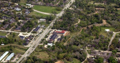 313 E Edgewood Dr, Friendswood, TX - VUE AÉRIENNE  vue de carte - Image1