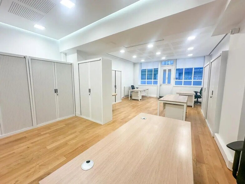 Bureau dans Paris à louer - Photo de l’immeuble – Image 3 sur 9