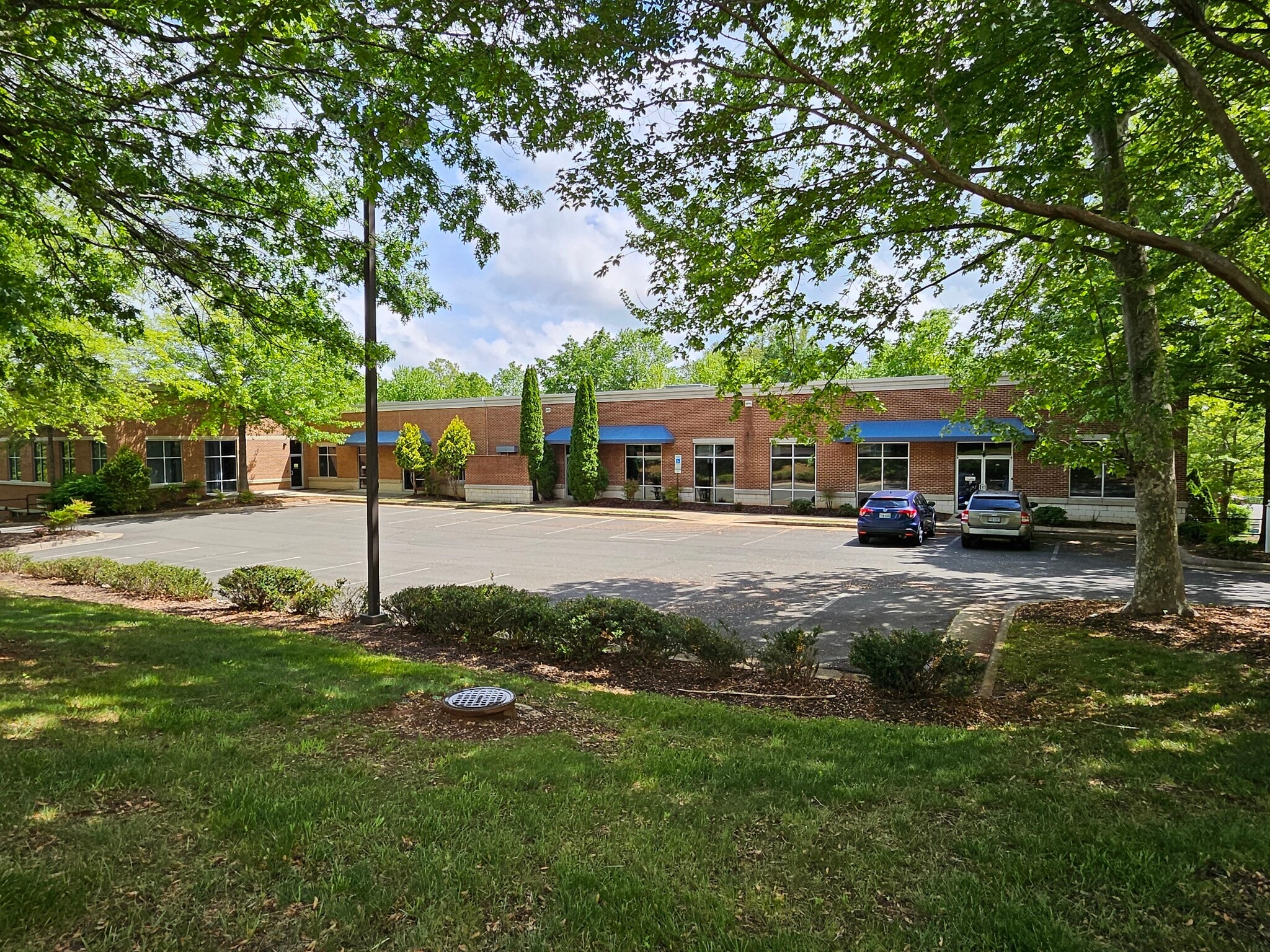 410 Rosedale Ct, Warrenton, VA à louer Photo de l’immeuble– Image 1 sur 6