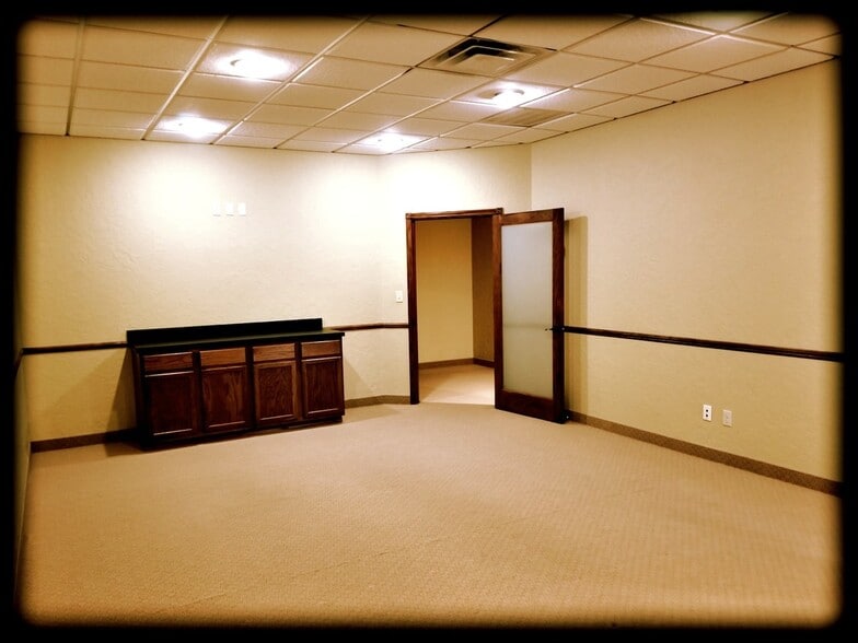 6221-6227 W Gore Blvd, Lawton, OK à louer - Photo intérieure – Image 3 sur 6