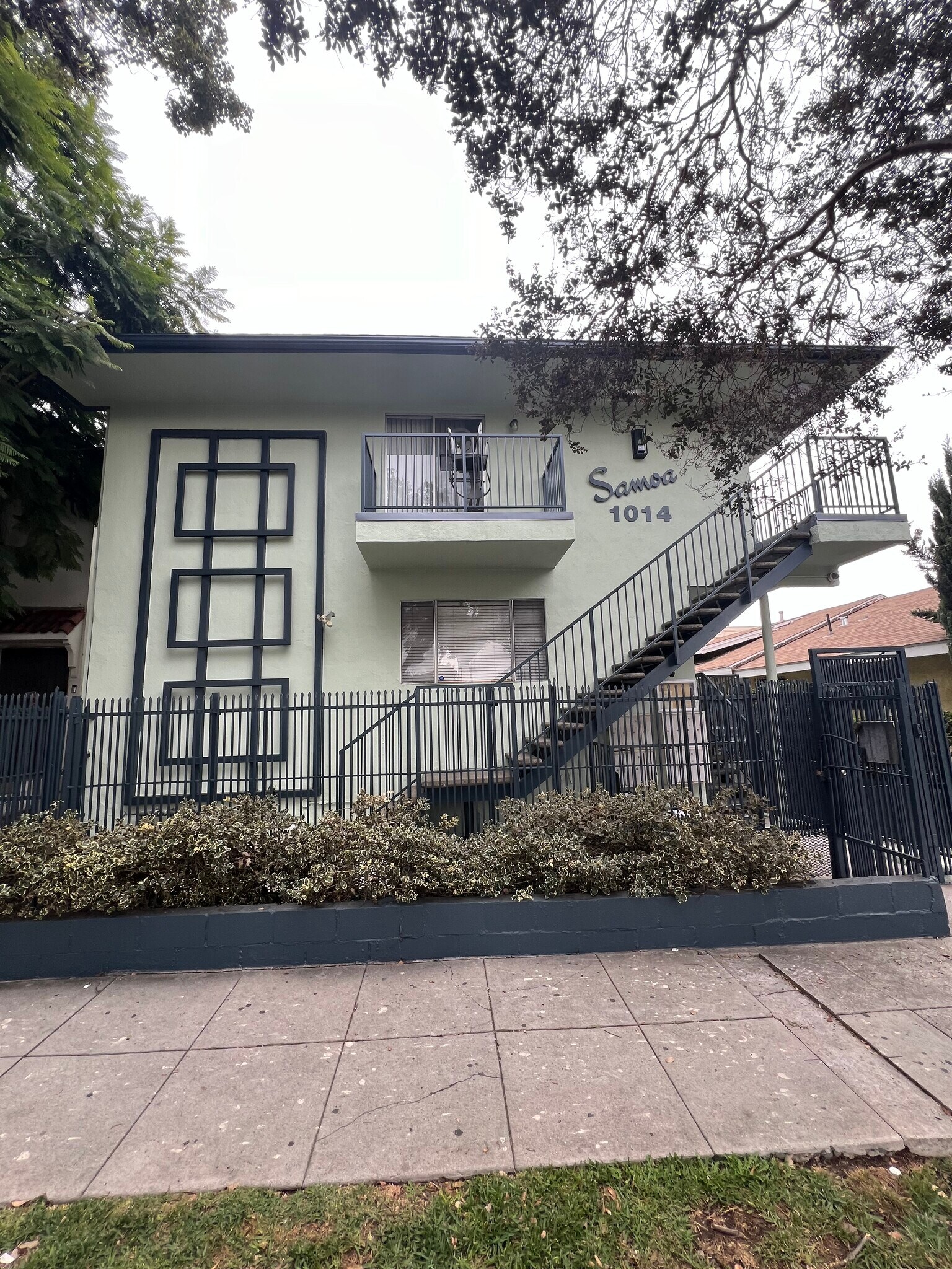 1014 N Oxford Ave, Los Angeles, CA à vendre Photo de l’immeuble– Image 1 sur 80