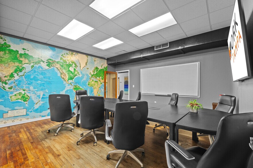 3104 N Armenia Ave, Tampa, FL à louer - Photo intérieure – Image 3 sur 34