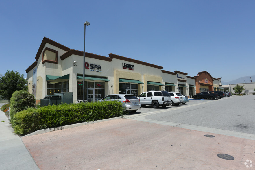 1136 N Mt. Vernon Ave, San Bernardino, CA à louer - Photo principale – Image 1 sur 5