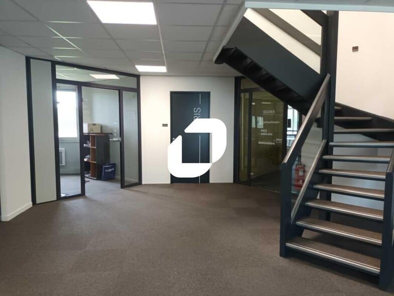 Bureau dans VILLENEUVE-D'ASCQ à vendre - Photo intérieure – Image 1 sur 6
