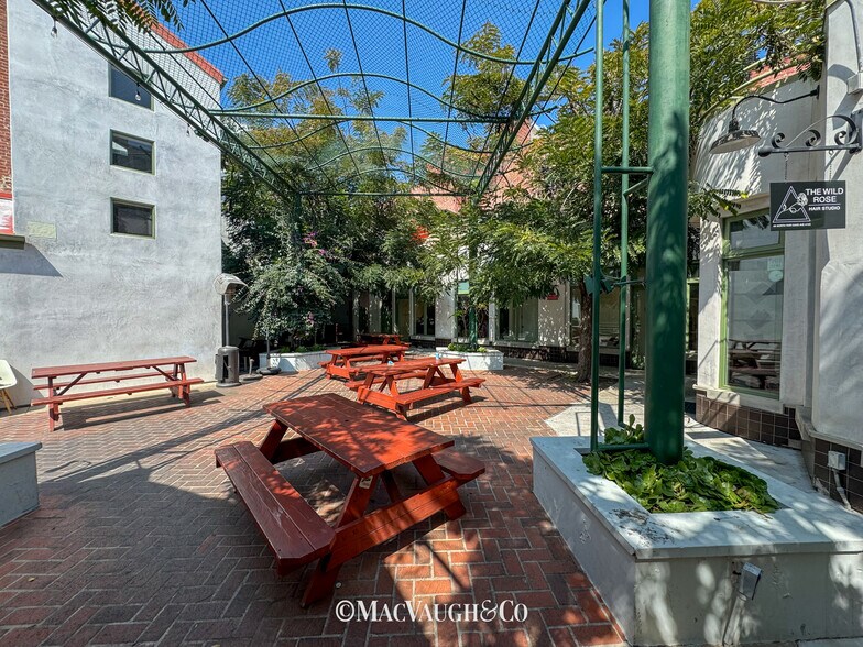 64-90 N Fair Oaks Ave, Pasadena, CA à louer - Photo de l’immeuble – Image 3 sur 5