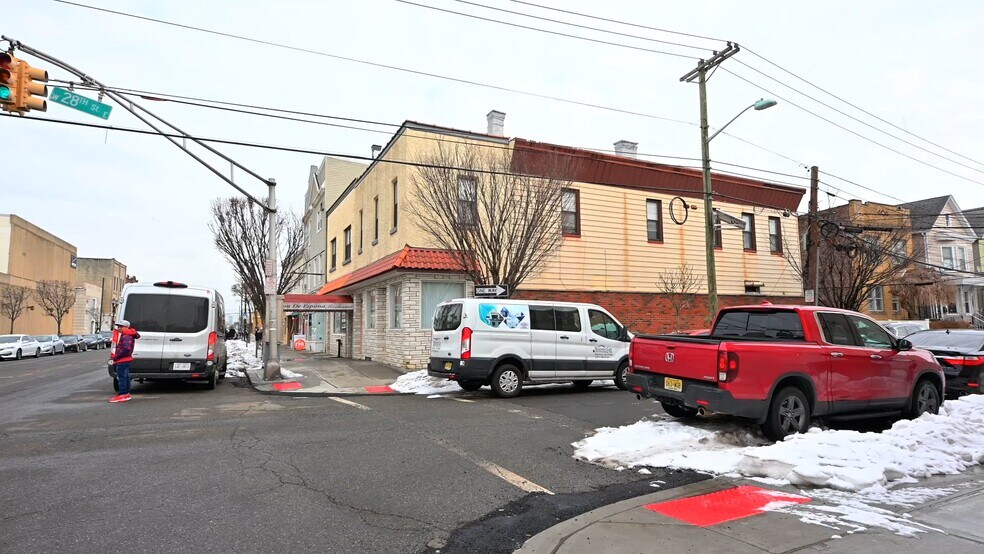 614-616 Broadway, Bayonne, NJ à vendre - Vidéo sur l’annonce professionnelle – Image 2 sur 37