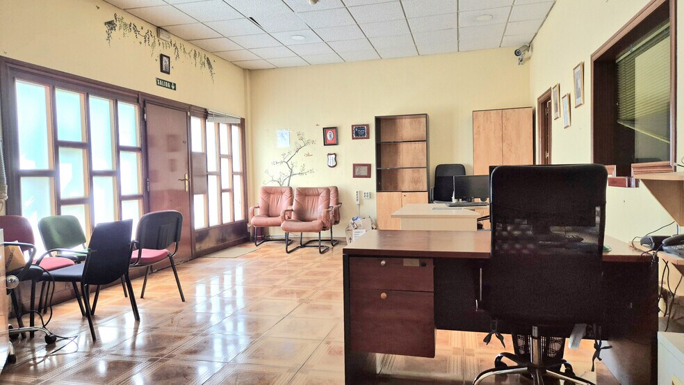 Local commercial dans Marbella à vendre - Photo de l’immeuble – Image 2 sur 27