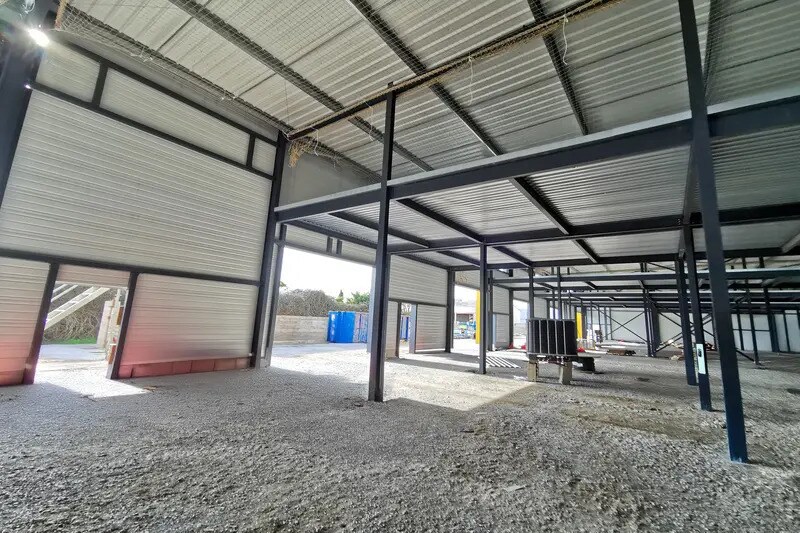 Local d'activités dans Lunel à vendre - Photo de la construction – Image 2 sur 5
