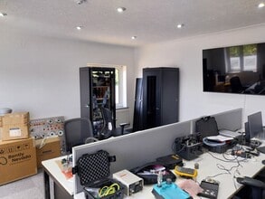 2-4 Pioneer Way, Lincoln à louer Photo intérieure– Image 2 sur 4