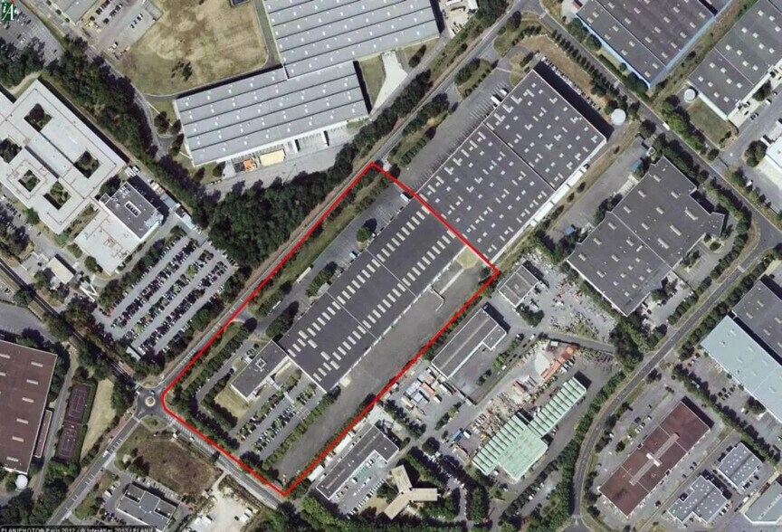 Industriel/Logistique dans Éragny à louer - Photo de l’immeuble – Image 3 sur 8