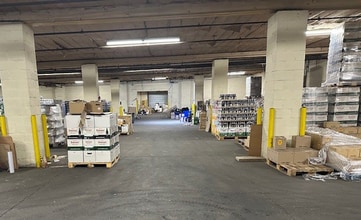 801 E Linden Ave, Linden, NJ à louer Photo intérieure– Image 2 sur 4