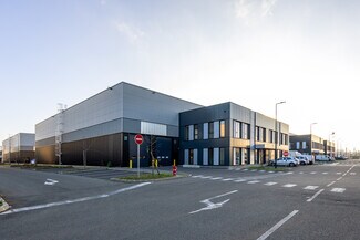 Plus de détails pour 51 Rue Du Commandant Rolland, Le Bourget - Local d'activités à louer