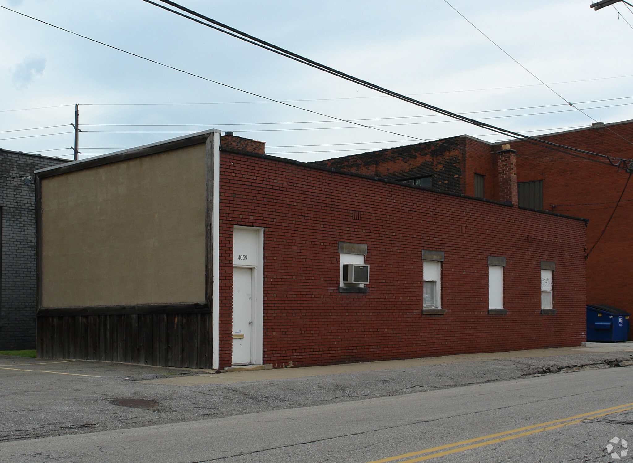 4059 Commerce Ave, Cleveland, OH à vendre Photo principale– Image 1 sur 3