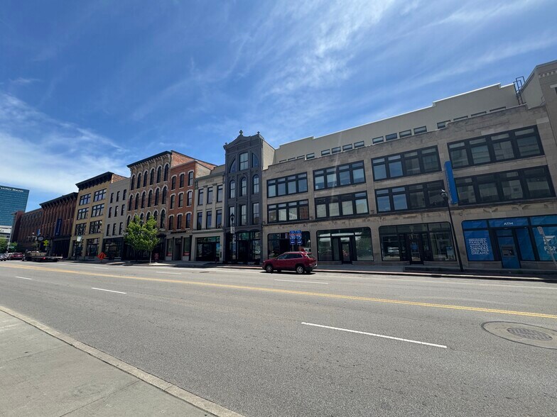 100 N Summit St, Toledo, OH à louer - Photo de l’immeuble – Image 2 sur 12
