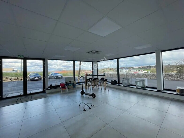 Local commercial dans Phalsbourg à vendre - Photo de l’immeuble – Image 3 sur 10