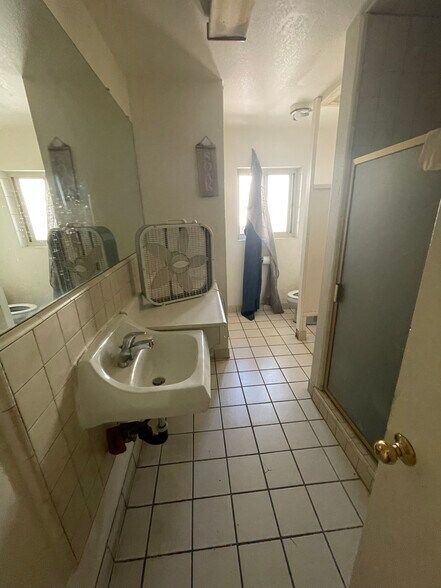 612 B St, Marysville, CA à vendre - Photo intérieure – Image 2 sur 57