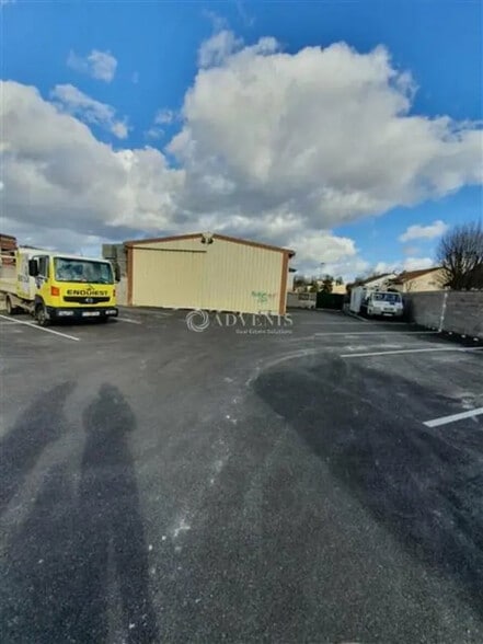 Local d’activités dans Seichamps à louer - Photo de l’immeuble – Image 2 sur 6