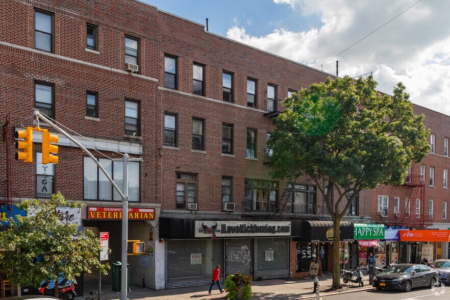 3243 Steinway St, Long Island City, NY à louer - Photo principale – Image 1 sur 3