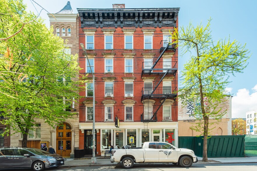 48 E 7th St, New York, NY à vendre - Photo de l’immeuble – Image 1 sur 31