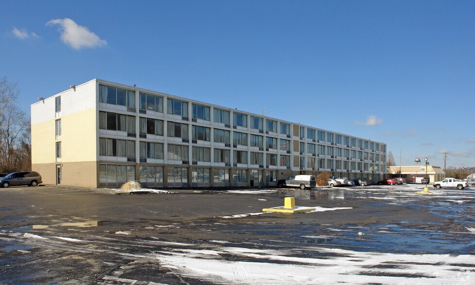 70 Private Road 302, South Point, OH à vendre - Photo de l’immeuble – Image 3 sur 5
