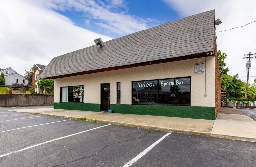5963 Cheviot Rd, Cincinnati, OH à vendre - Photo de l’immeuble – Image 2 sur 2
