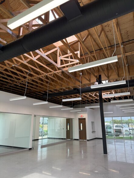 601 Meacham Blvd, Fort Worth, TX à louer - Photo intérieure – Image 3 sur 7