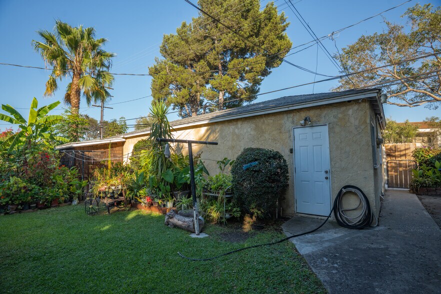 4446 Linden Ave, Long Beach, CA à vendre - Photo de l’immeuble – Image 3 sur 8