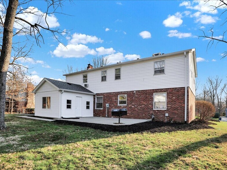 44 Horseshoe Ln, Carmel, IN à vendre - Photo de l’immeuble – Image 2 sur 44