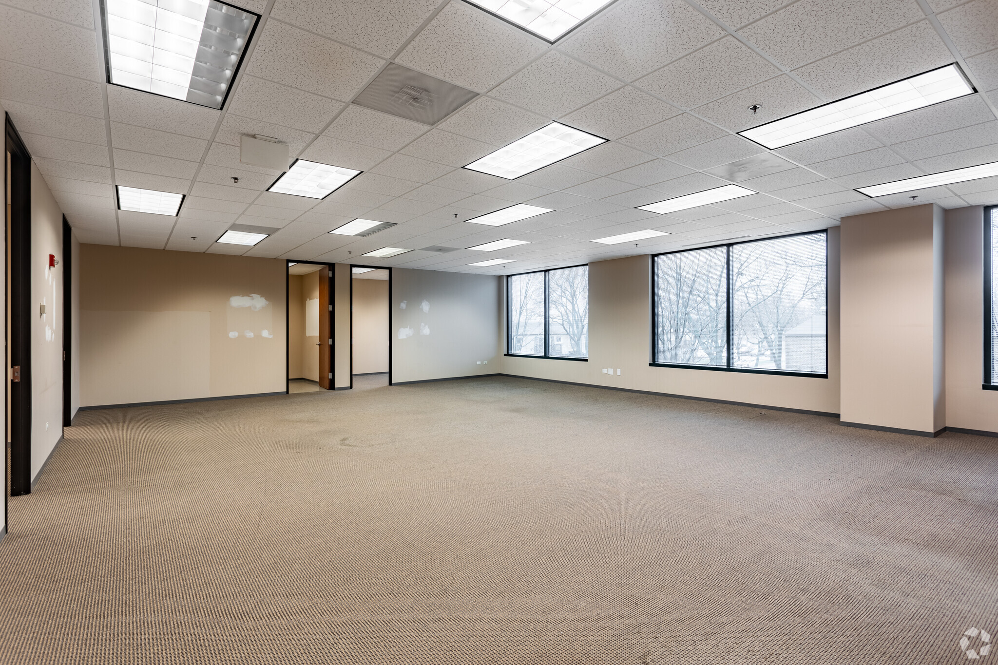 220 N Smith St, Palatine, IL à louer Photo intérieure– Image 1 sur 5