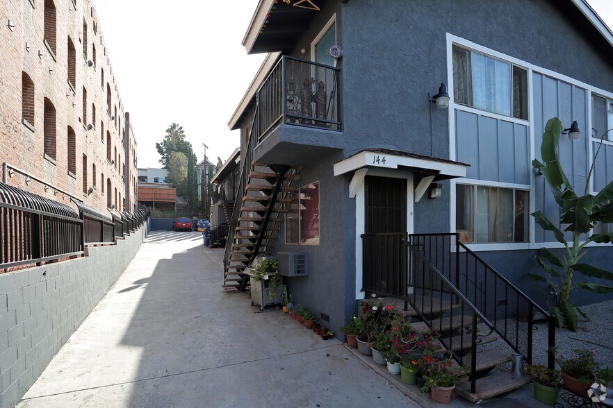 140 S Westmoreland Ave, Los Angeles, CA à vendre - Photo de l’immeuble – Image 3 sur 60