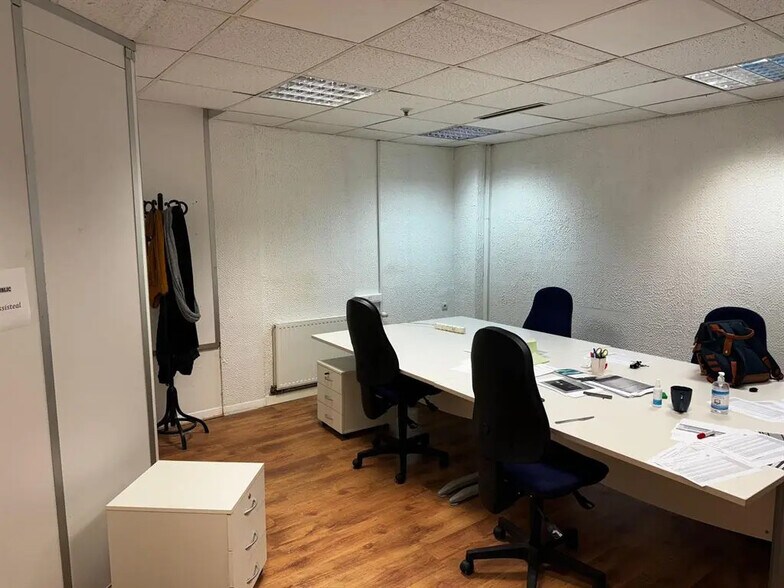 Local commercial dans Paris à louer - Photo intérieure – Image 3 sur 10