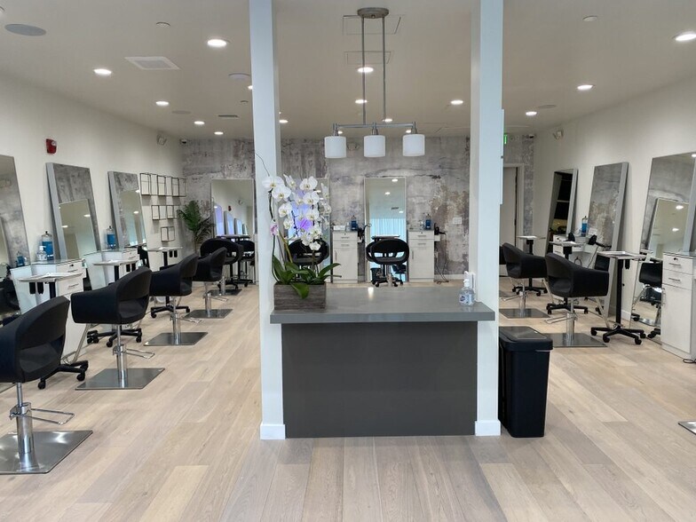 215 California ave, Glendale, CA à louer - Photo de l’immeuble – Image 2 sur 2